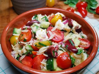 graikiškos salotos su orzo